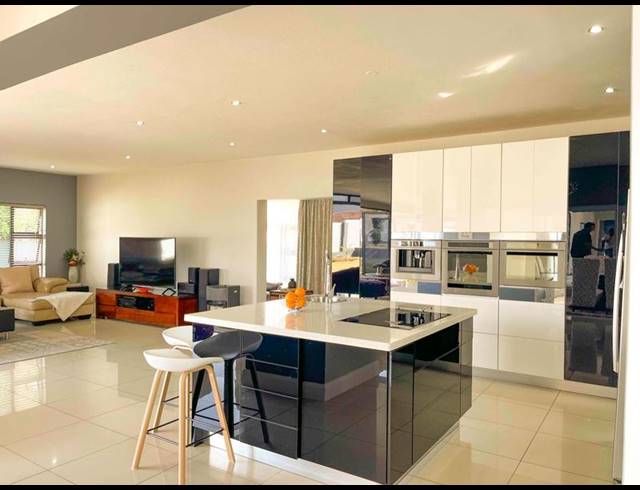 4 BEDROOM HOUSE FOR SALE IN MIDSTREAM RIDGE